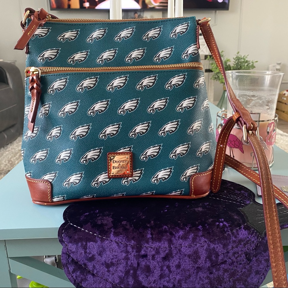 Like new Philadelphia eagles purse